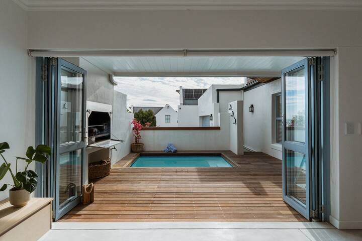 Kingshaven Estate Villa Santorini gallery image 3