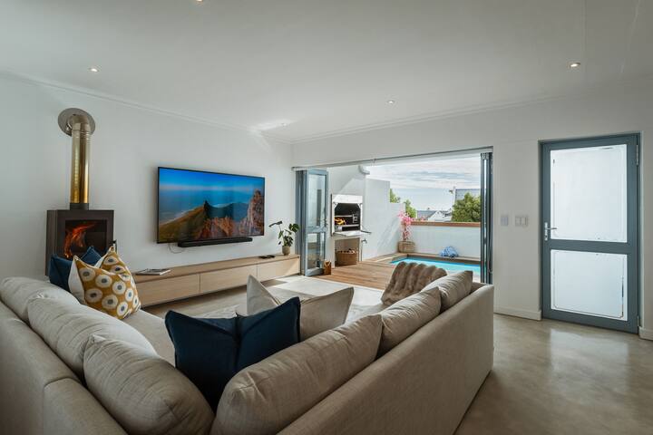 Kingshaven Estate Villa Santorini gallery image 2