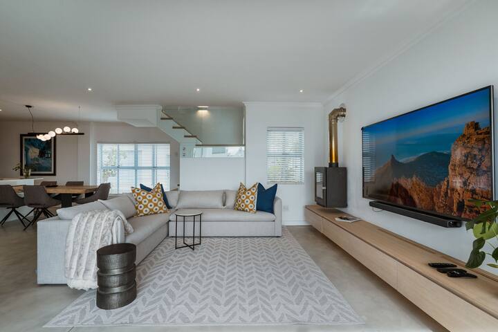 Kingshaven Estate Villa Santorini gallery image 4