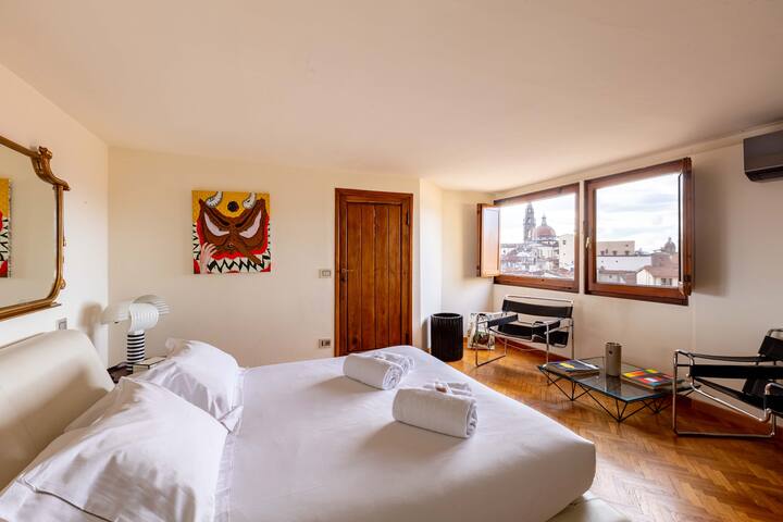 Design Unit with Incredible View gallery image 3