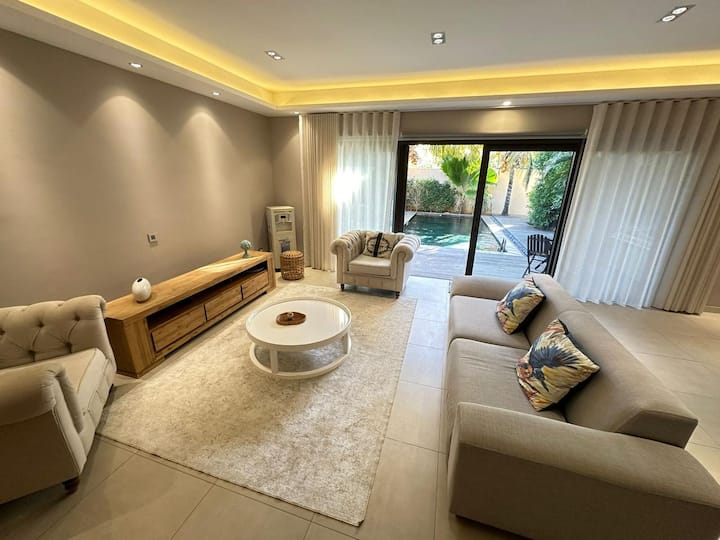 Charming Intimate Villa - Mauricio