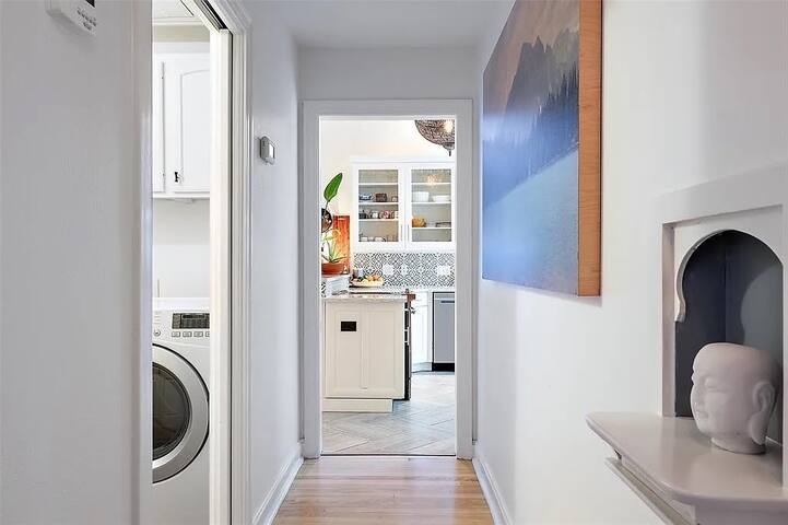 Austin Retreat Near Downtown gallery image 2