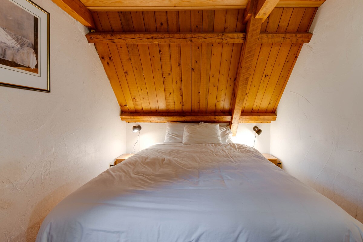 卧室3 ： 1张标准双人床（ 2人）