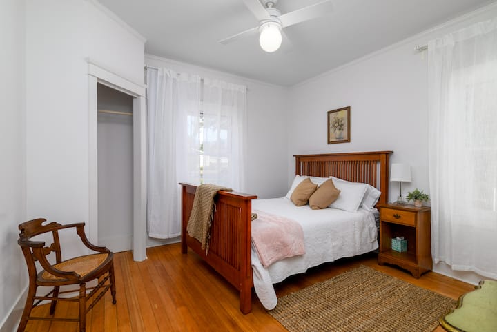 Საწოლი 152 × 203 სმ