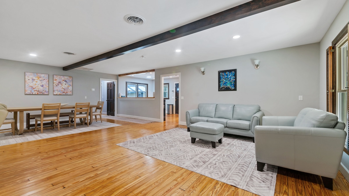 Popular Airbnb listing: The Retreat: Reconnect & Rejuvenate in World Golf Village