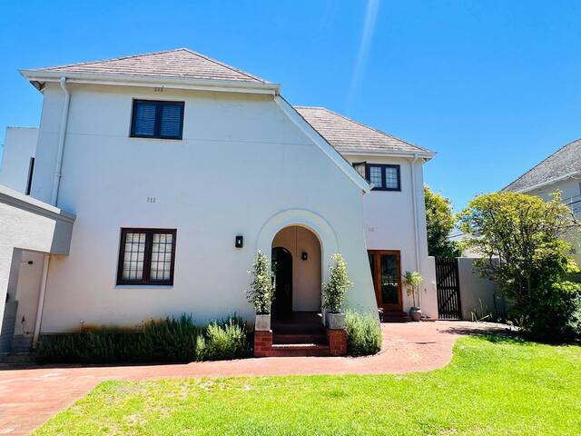 Spacious House with Pool gallery image 2