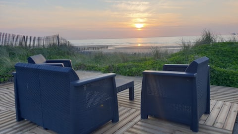 Successful Airbnb property: Le Narval, beachfront apartment. in Sangatte