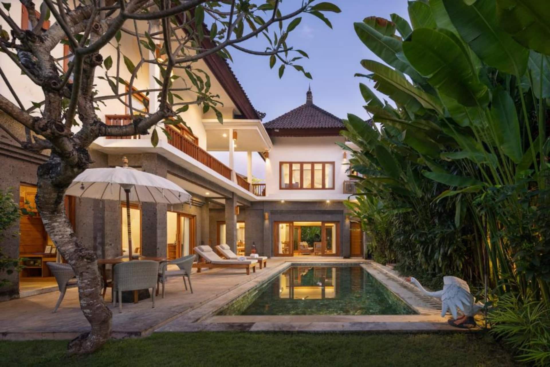 Beachside Poolside Retreat 4 Bedroom Private Villa in Gianyar