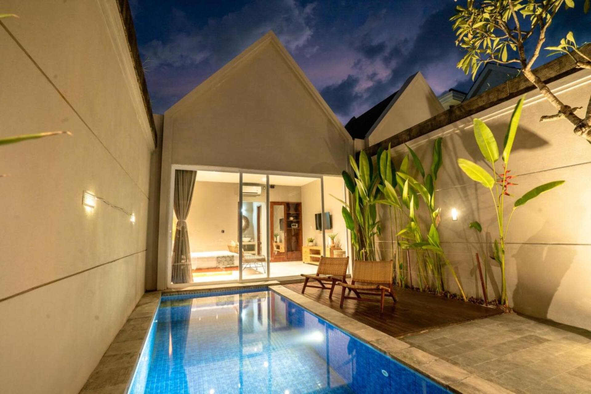 Simple Minimalist Calm 1 Bedroom Private Villa in Canggu 3