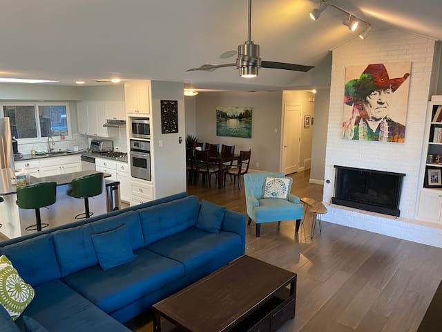 Walk to ACL-BartonSprings-Zilker-Downtown!