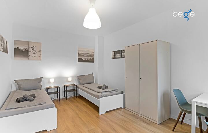 Спална соба 2 со два единечни кревета