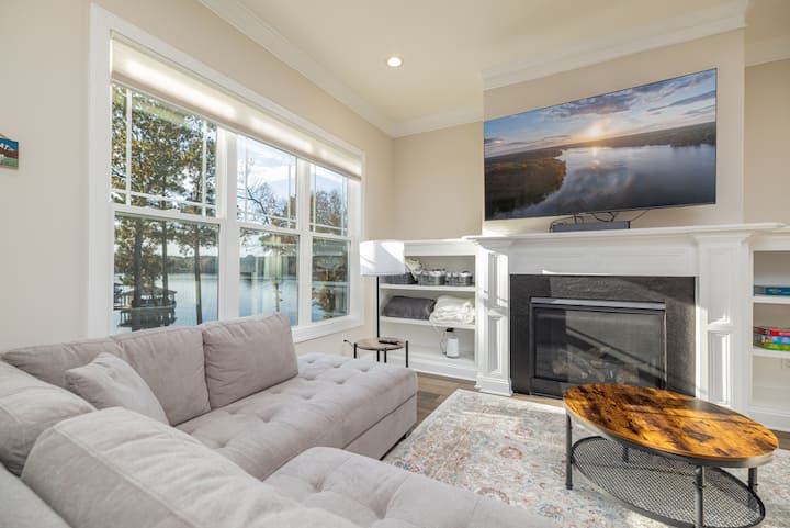 Stunning Views, Pool, Pet Friendly, Elevator, Dock - Lake Gaston
