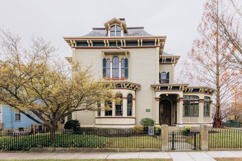 The Whalehouse - The Main House