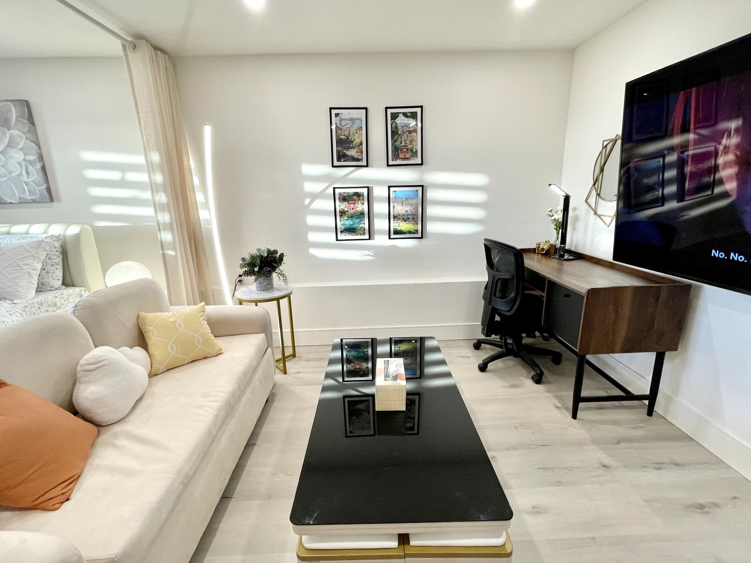 Home in San Francisco · ★4.91 · 2 bedrooms · 3 beds · 1 bath - Image 19
