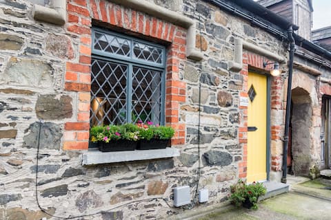 Duncan's Cottage – Cosy, Chic & Autumn-Ready