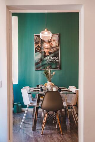 Cosy Colosseum gallery image 2