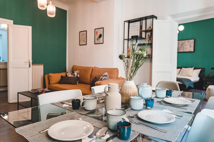 Cosy Colosseum gallery image 3