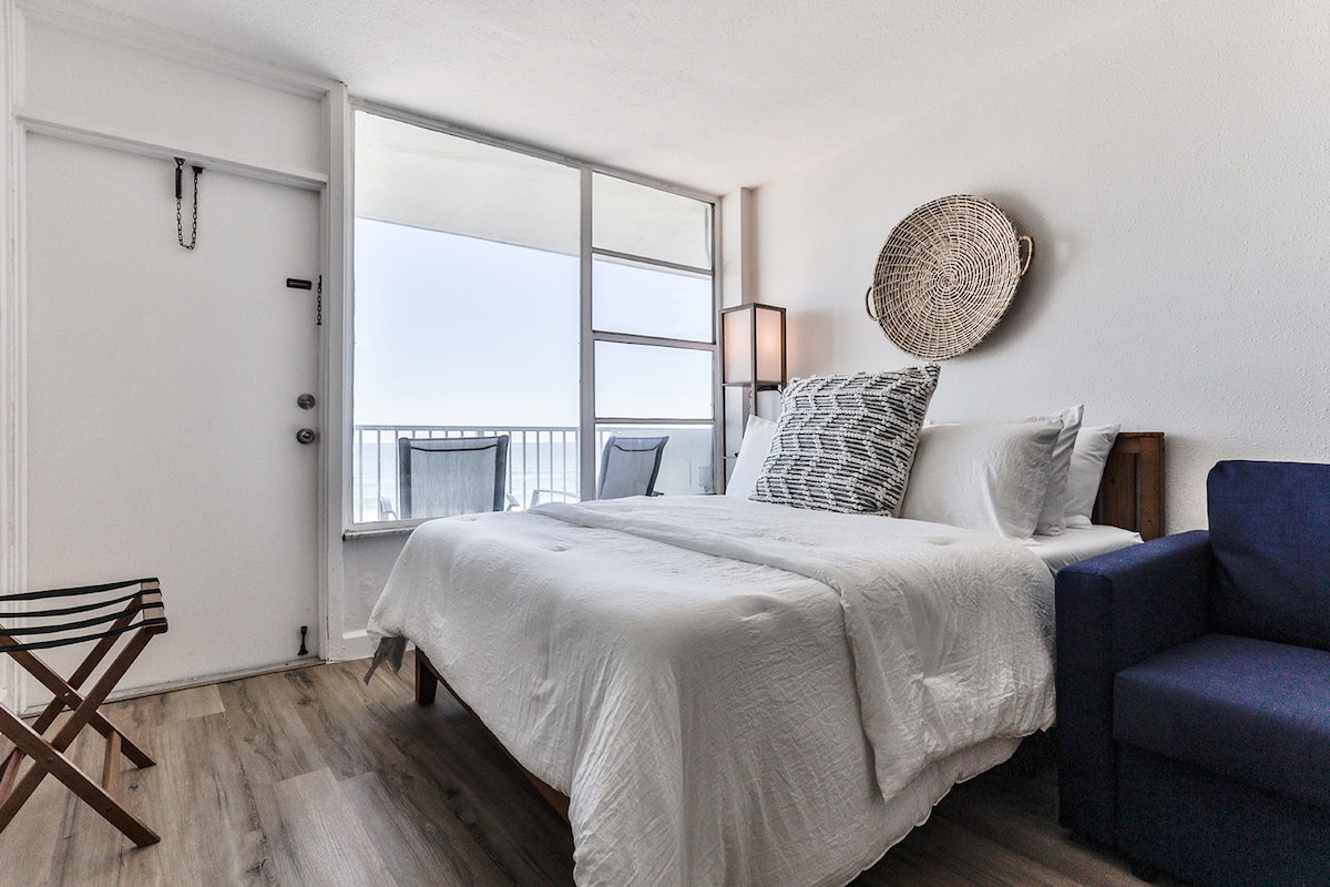 Oceanfront Studio Oasis