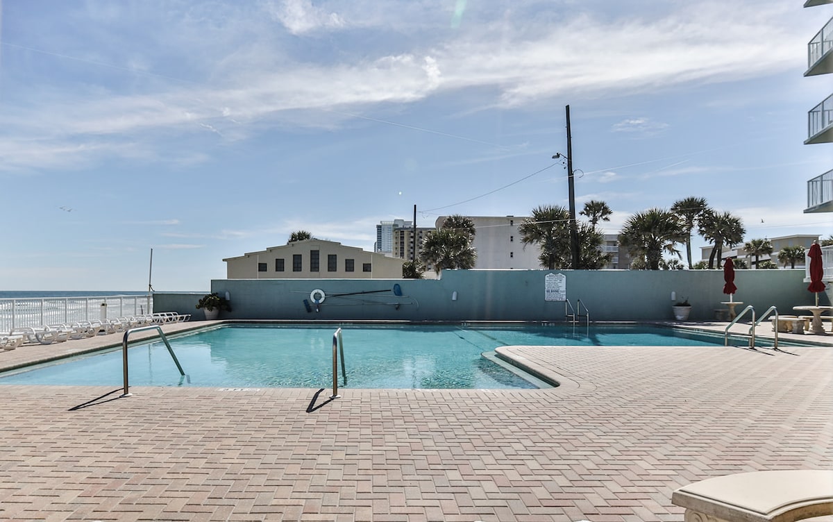 Oceanfront Studio Oasis
