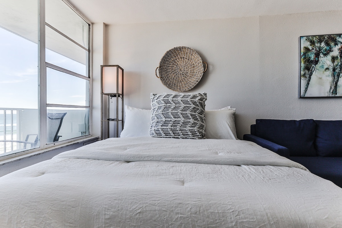 Oceanfront Studio Oasis