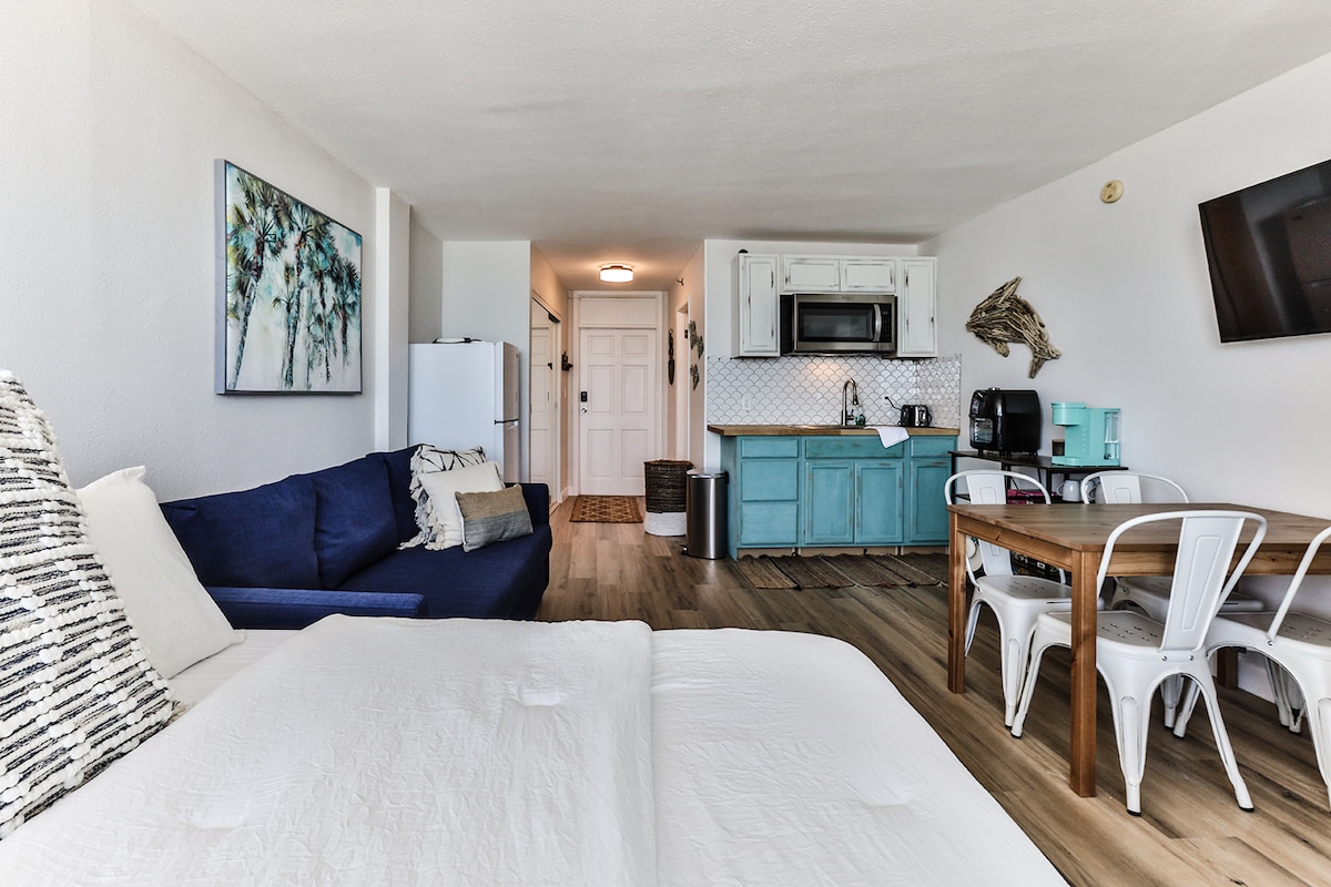 Oceanfront Studio Oasis