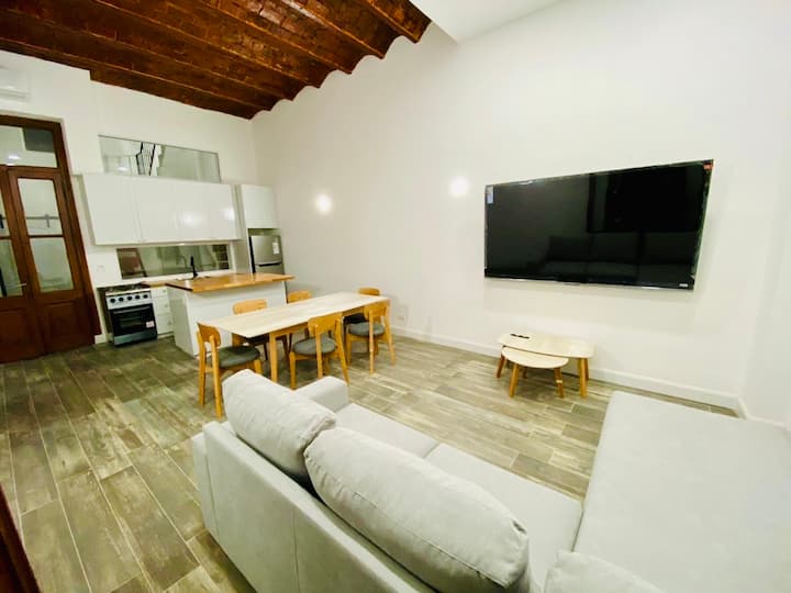 House with terrace and jacuzzi in Palermo