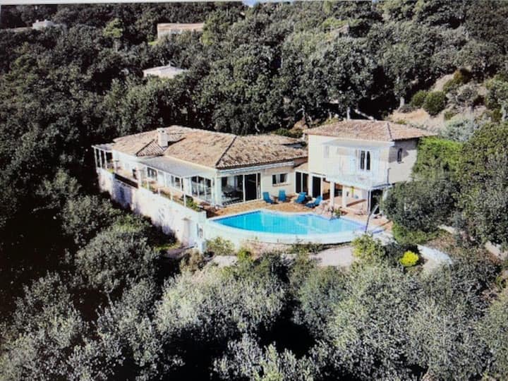 Villa Spacieuse En Pleine Nature - Fréjus