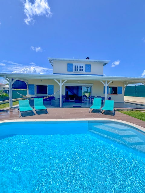Villa Léone - Pool & Sea View