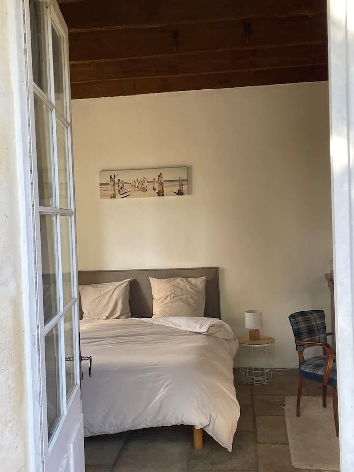Chambre Au Mas Des Lecques - Beaucaire