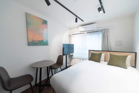 5 min. walk from nearest station! free WI-FI / c02