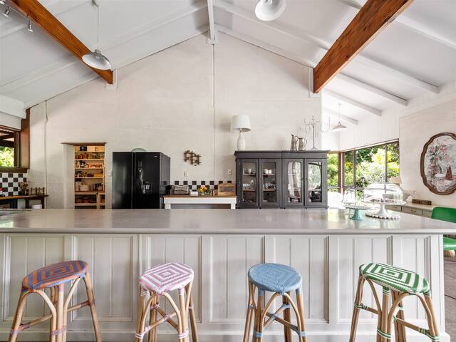 Shawlilly Stay | NEW Listing gallery image 4