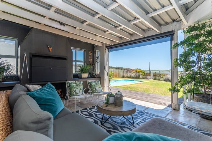 Stylish Family Home Perfect for Entertaining gallery image 3