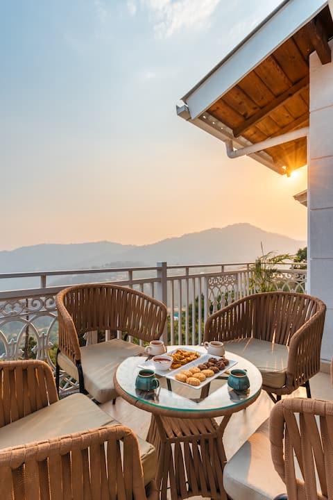 Scenic Villa with Cozy Wooden Charm - Pet Friendly