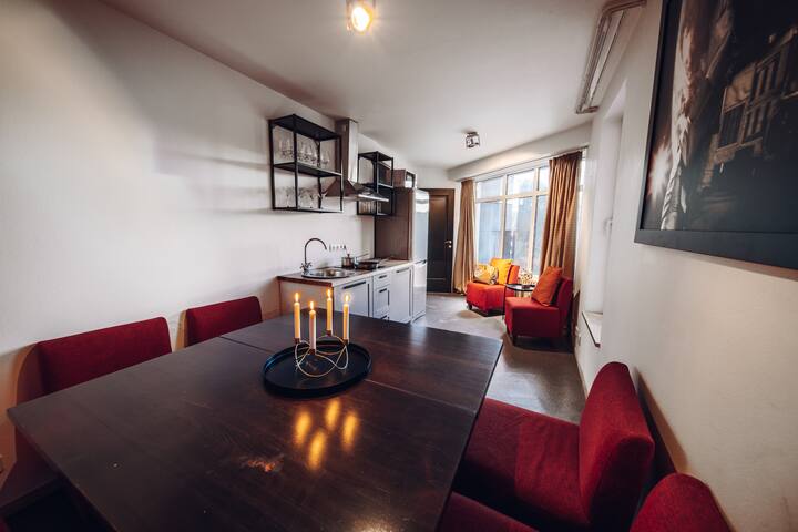 WagnerStays Lovely 3BD Rooftop jacuzzi&Sauna gallery image 4