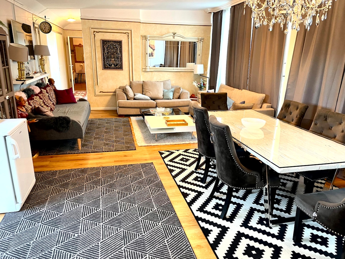 Successful Airbnb property: AK5 505 3BR Munich Suite in Ludwigsvorstadt Kliniken