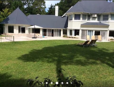 Mágica grande hermosa casa para su descanso