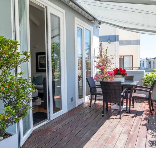 Designer Villa with Swimming pool – sleeps 4 gallery image 5