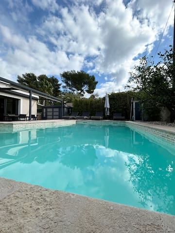 Guest favorite listing in Six Fours Les Plages