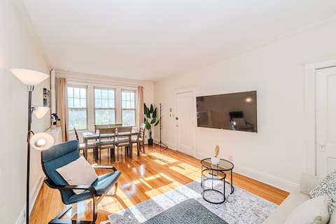 ①min>Coolidge | King Bed|Full Kitchen|Laundry