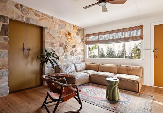 Sundowner Motel – Seaside Village Suites