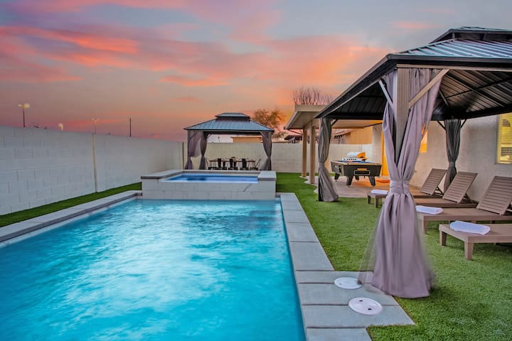 Endless Fun @ 5BR Oasis w/ Pool, Spa, Arcade Games