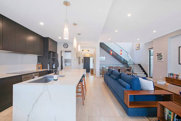 The Stuart: Tri-Level Luxury with Poolside Dining