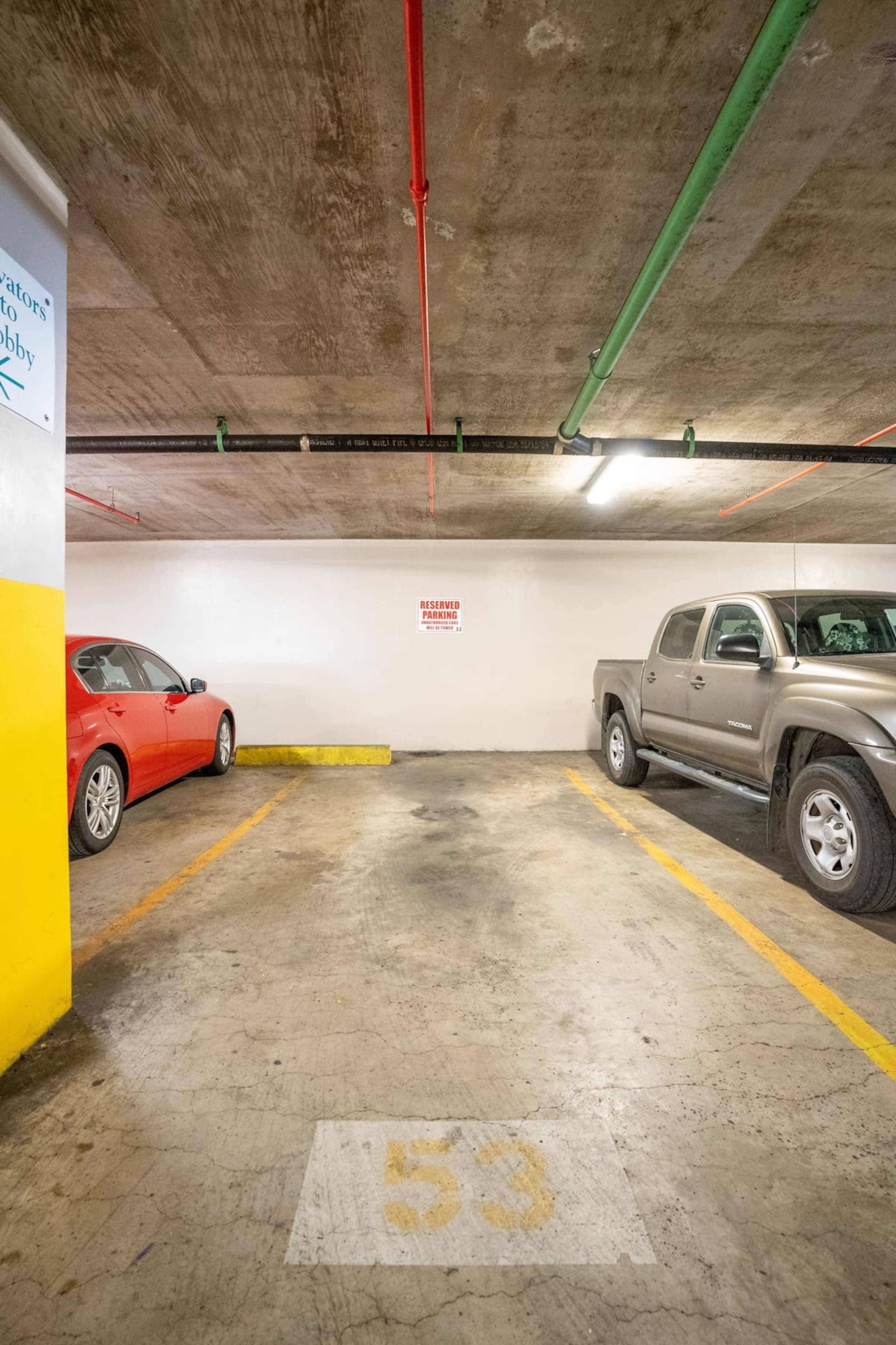 Free Parking & Great Location! Aqua Palms Waikiki - Image 10