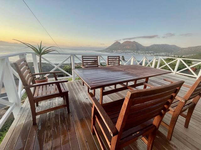 Seafront home near Simon’s Town gallery image 4