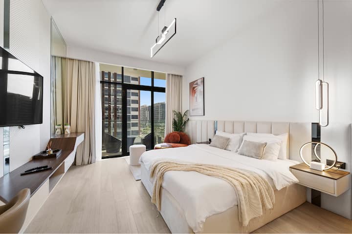 Modern Studio In Azizi Riviera 24 | Meydan, Dubai - Dubai