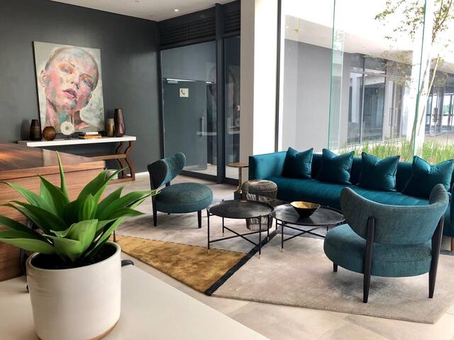 BGS Luxury Two Bedroom with ocean & mountain views gallery image 3