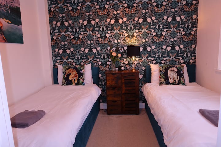 საძინებელი 1