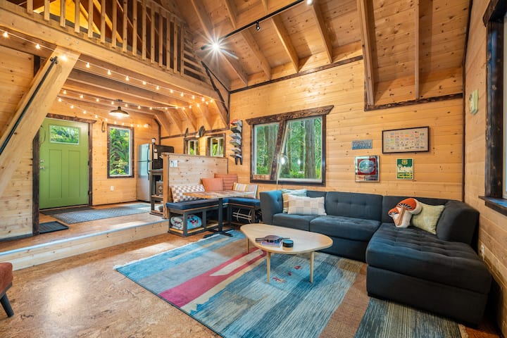 Your Adventure Basecamp - Off-grid Cabin & Sauna - Index, WA