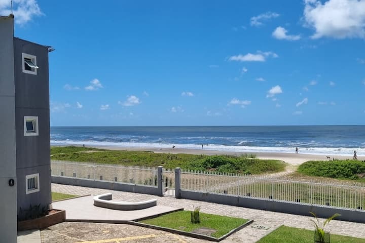 Apartamento Beira-mar - Pé Na Areia. - Guaratuba