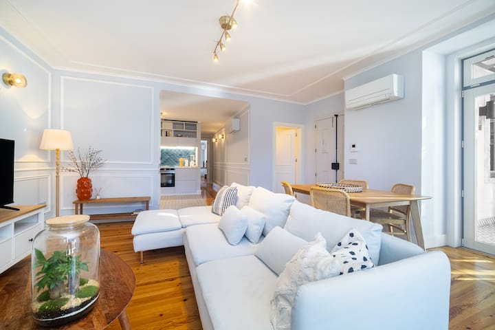 Charming 2-BR Apartment in Historic Masterpiece